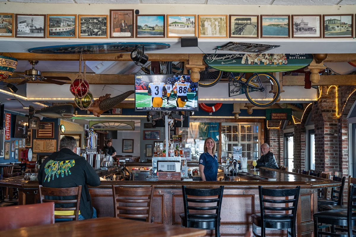 Caroline's By The Bay